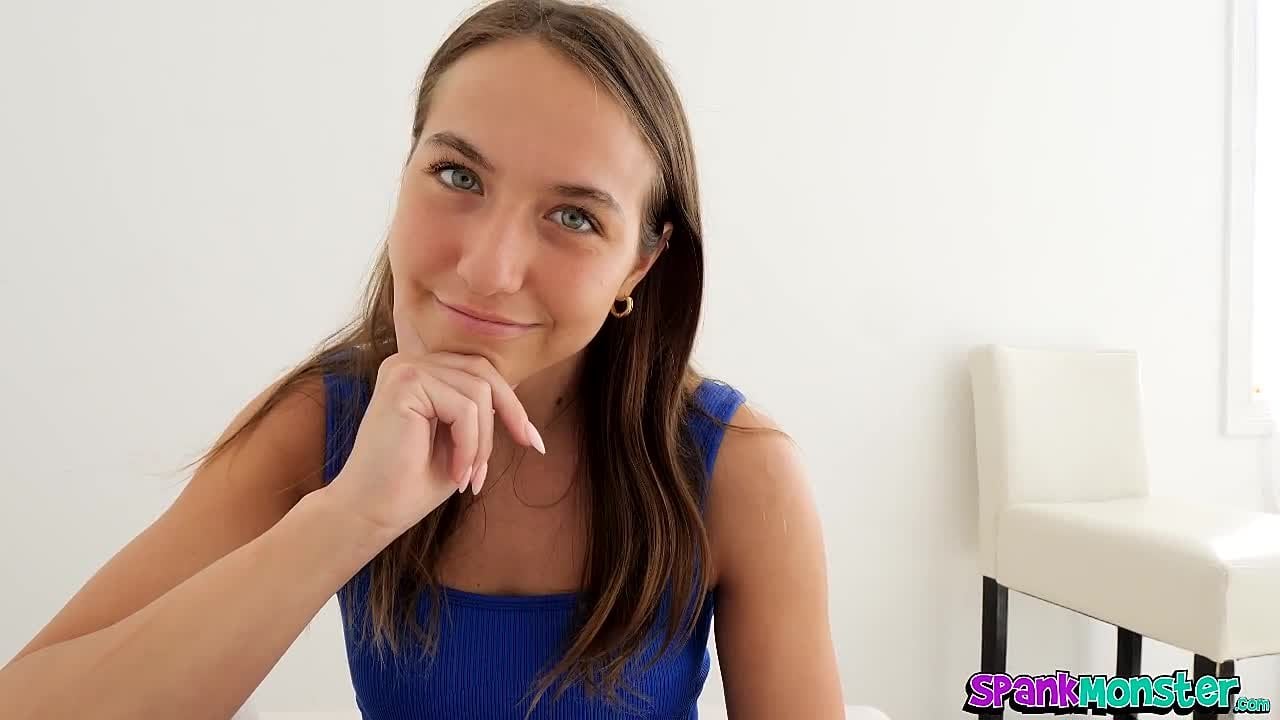 Spankmonster – Violet Moore