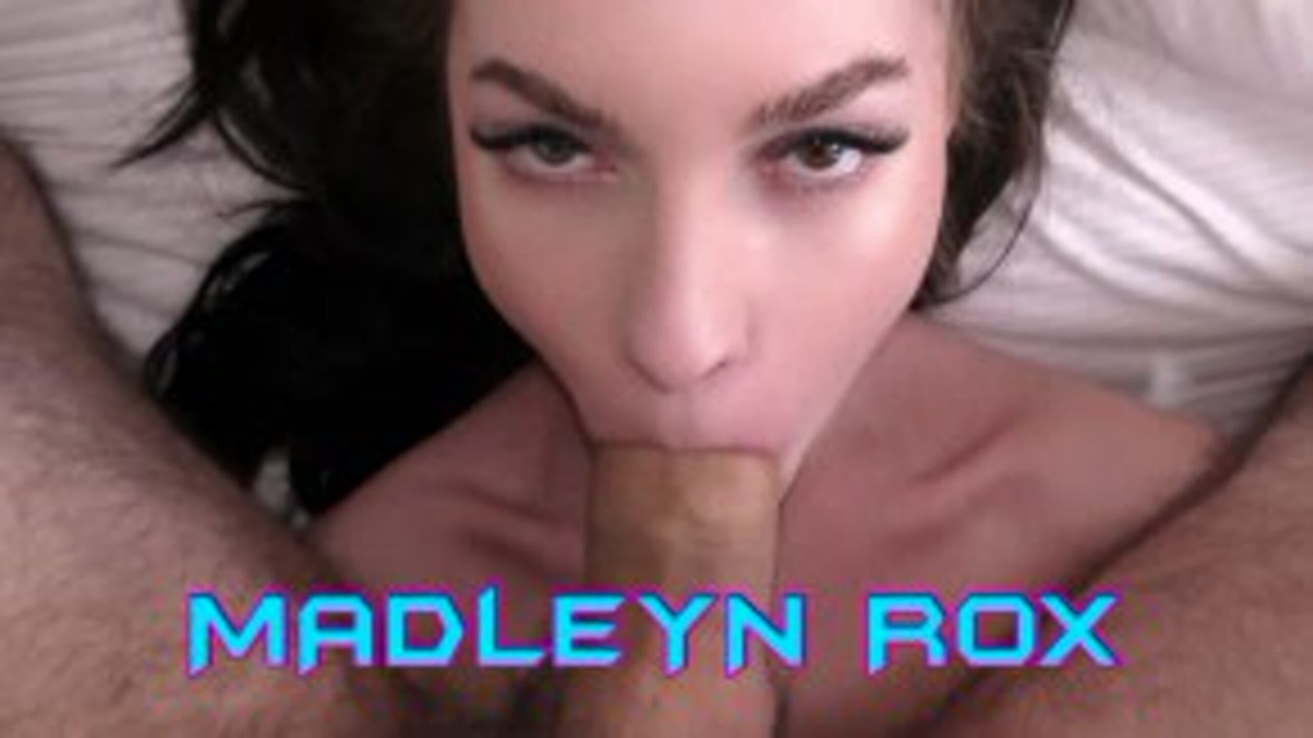 Wake Up n Fuck – Madleyn Rox